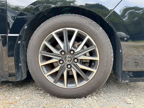 トヨタ純正16インチアルミホイール